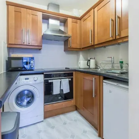 Quiet 1 Bedroom Escape In City Centre Marw64